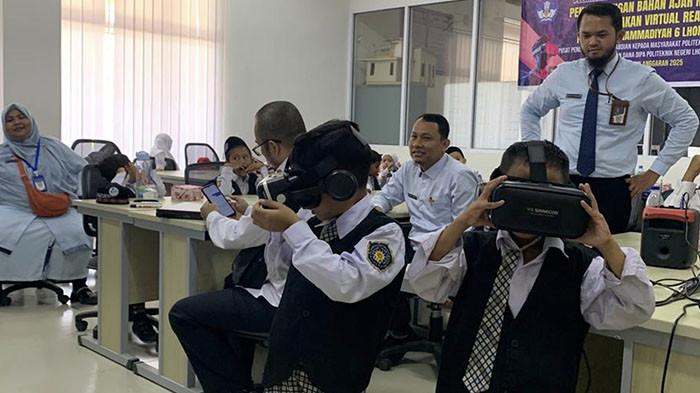 SDIT Muhammadiyah Lhokseumawe Uji Coba Matematika ‘Virtual Reality’ di Politeknik Negeri